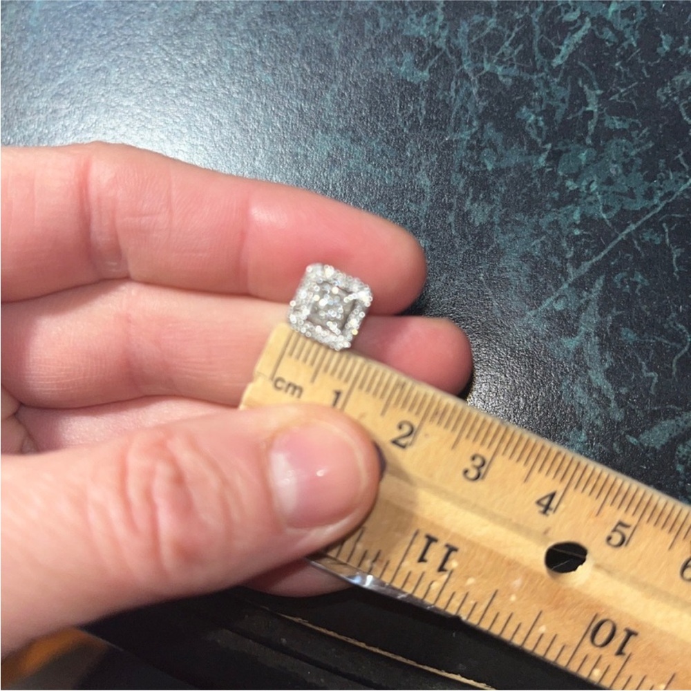 14k white gold square natural diamonds stud earring - Picture 11 of 11